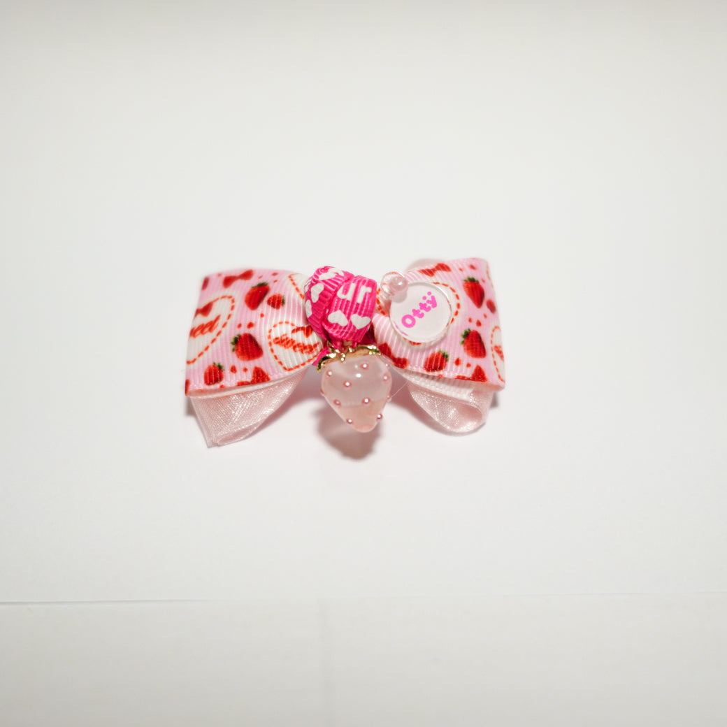 【送料無料】【CUUNオンライン限定】Otty いちごモチーフ バレッタリボン｜Otty × HELLO KITTY × CanNanaにピッタリ！
