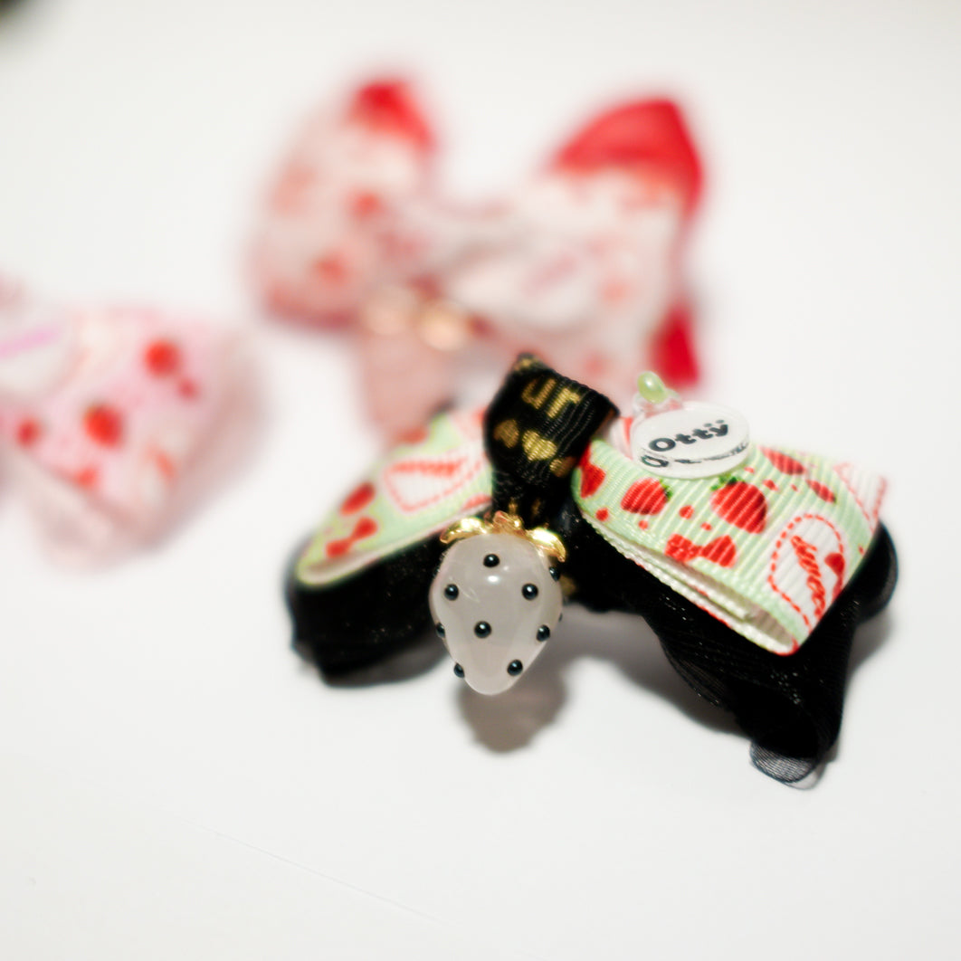 【送料無料】【CUUNオンライン限定】Otty いちごモチーフ バレッタリボン｜Otty × HELLO KITTY × CanNanaにピッタリ！